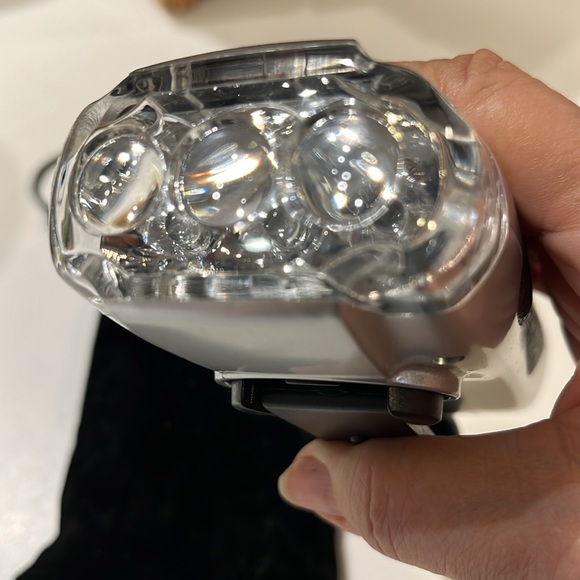 Hand crank generator light super bright 3 LED flashlight. NWOT. Never used - Picture 4 of 5